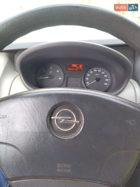 Минивэн Opel Vivaro 2014 в Гадяче