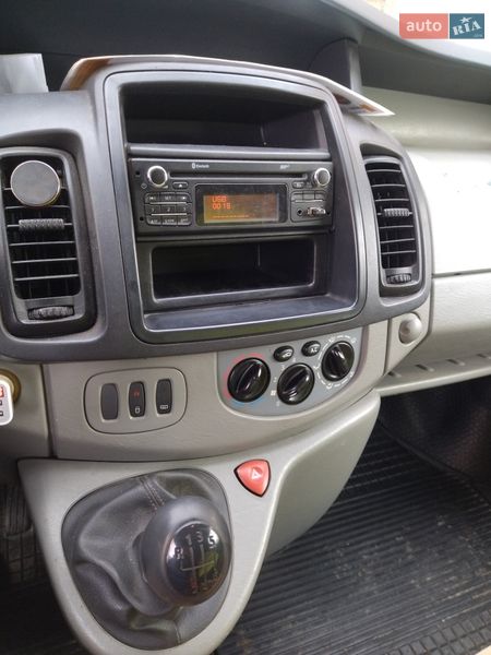 Минивэн Opel Vivaro 2014 в Гадяче