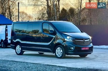 Вантажопасажирський фургон Opel Vivaro 2015 в Млиніві