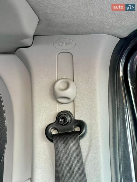 Грузопассажирский фургон Opel Vivaro 2015 в Млинове