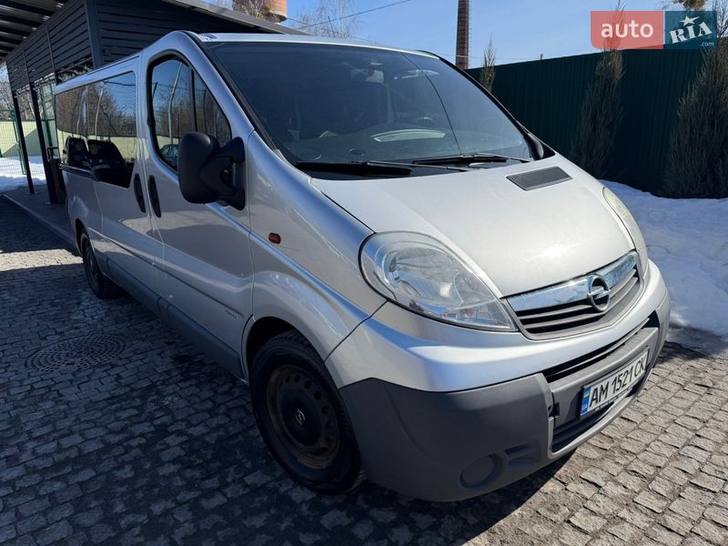 Минивэн Opel Vivaro 2014 в Коростышеве