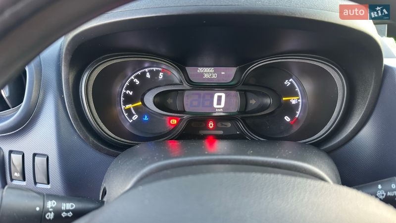 Минивэн Opel Vivaro 2015 в Кременчуге