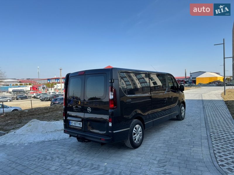 Минивэн Opel Vivaro 2016 в Львове