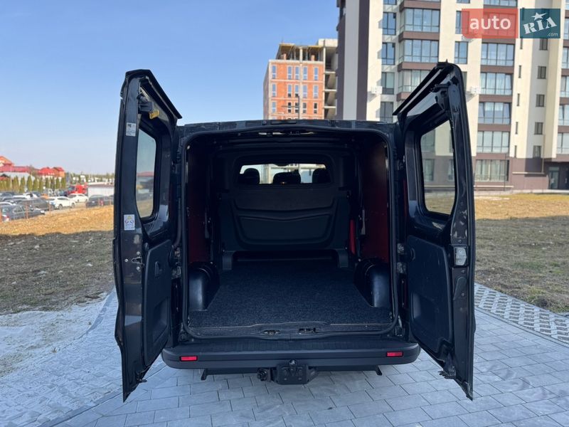 Минивэн Opel Vivaro 2016 в Львове