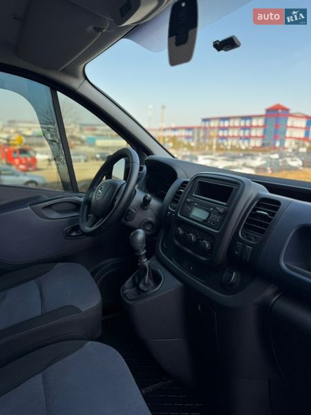 Минивэн Opel Vivaro 2016 в Львове