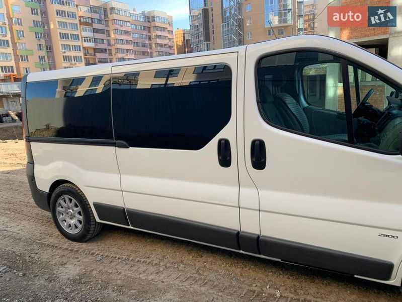 Минивэн Opel Vivaro 2014 в Черновцах