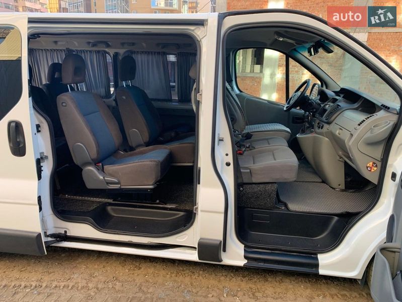 Минивэн Opel Vivaro 2014 в Черновцах