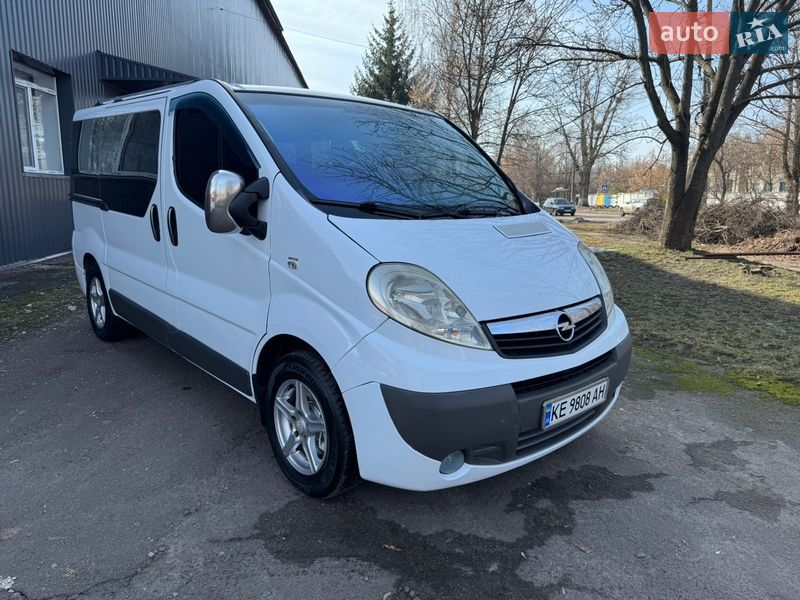 Мінівен Opel Vivaro 2008 в Чернігові