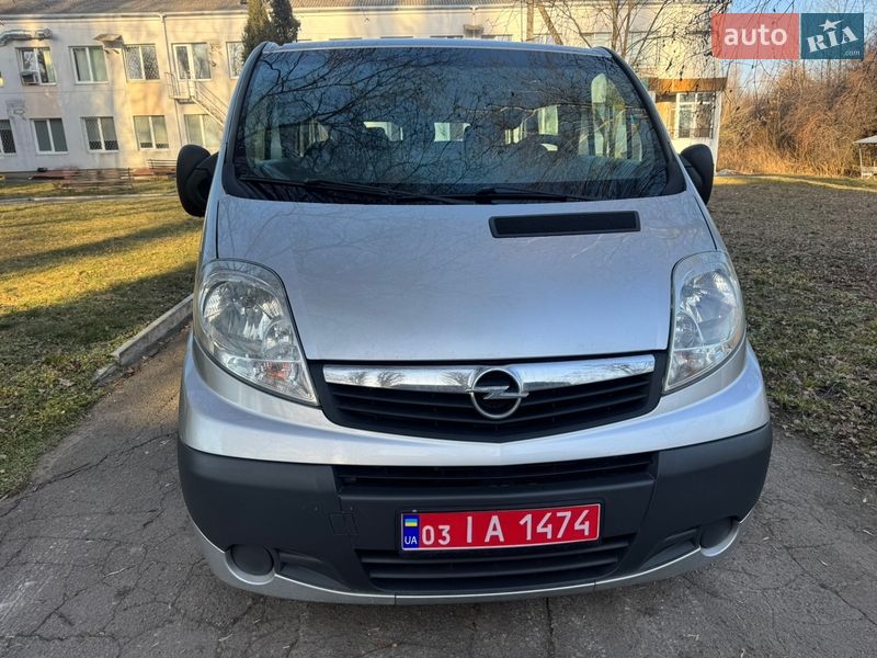 Минивэн Opel Vivaro 2011 в Луцке