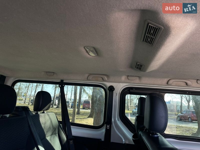 Минивэн Opel Vivaro 2017 в Черновцах