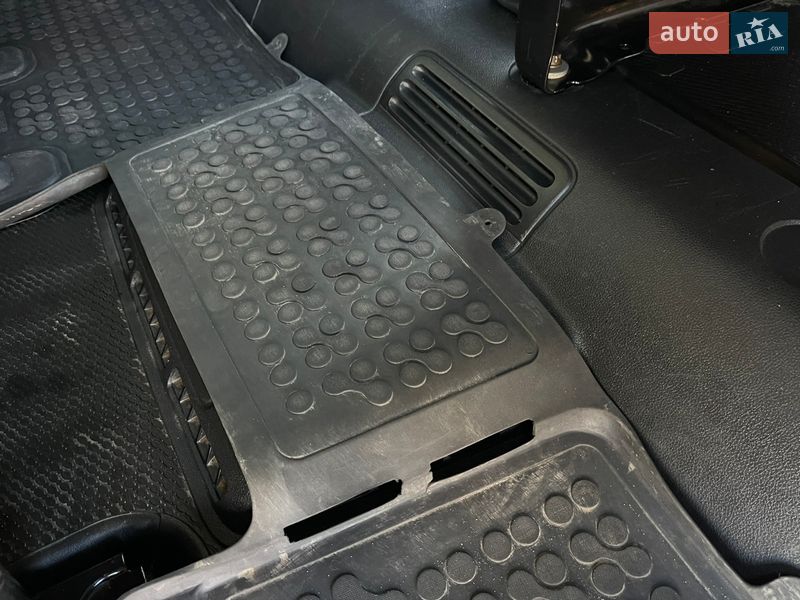 Минивэн Opel Vivaro 2017 в Черновцах