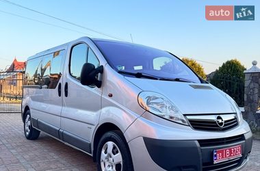 Минивэн Opel Vivaro 2013 в Черновцах