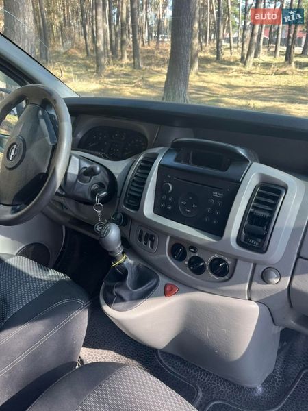 Минивэн Opel Vivaro 2004 в Львове