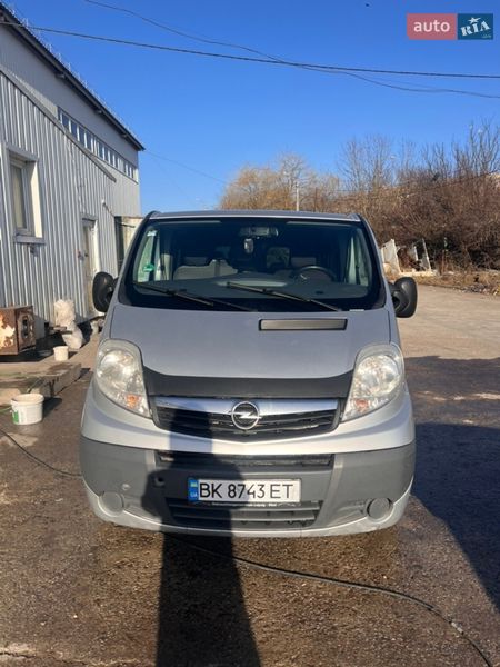 Opel Vivaro 2012