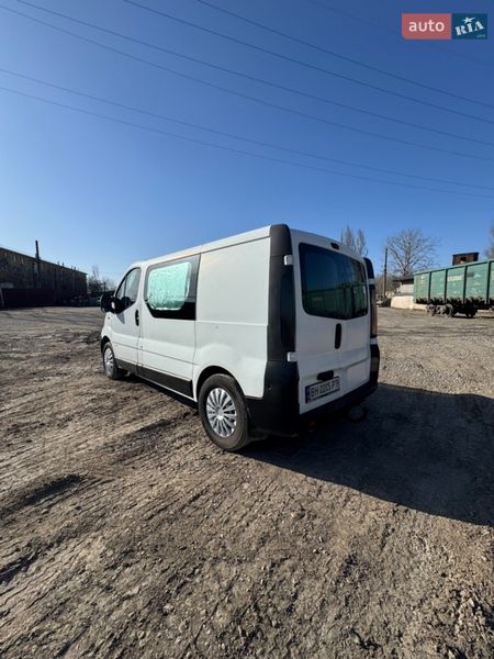 Вантажний фургон Opel Vivaro 2001 в Одесі