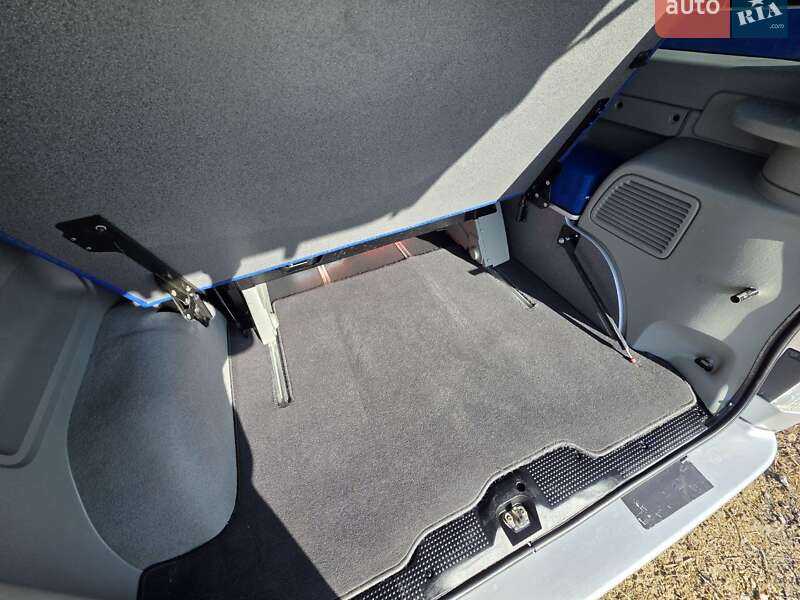 Минивэн Opel Vivaro 2011 в Тернополе