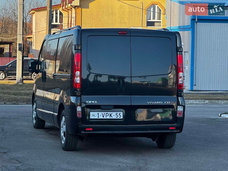 Мінівен Opel Vivaro 2013 в Рівному