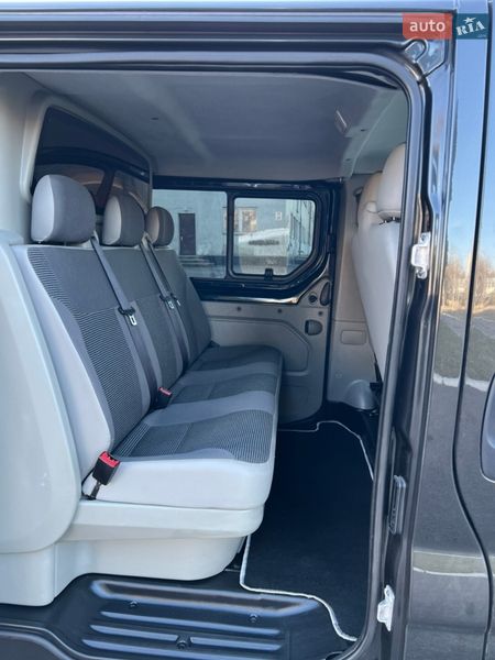 Мінівен Opel Vivaro 2013 в Рівному