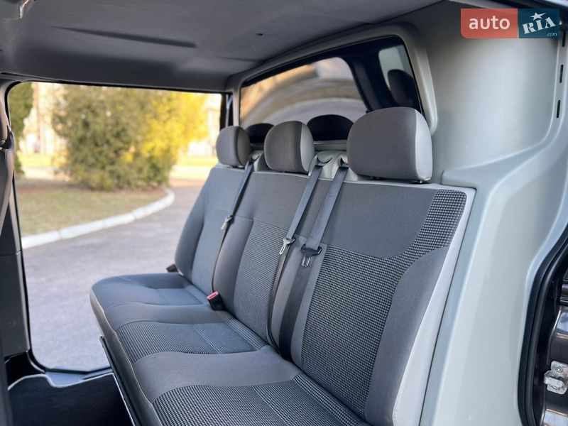 Мінівен Opel Vivaro 2013 в Рівному