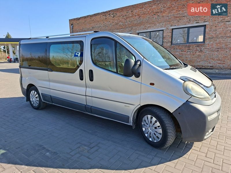 Opel Vivaro 2003