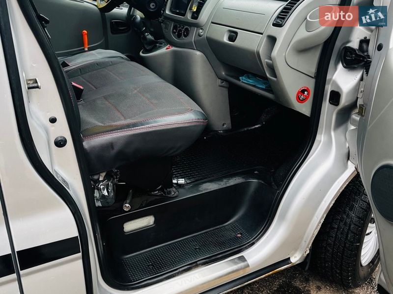 Мінівен Opel Vivaro 2005 в Харкові