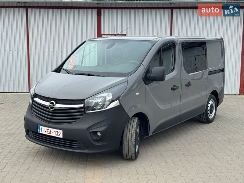 Грузопассажирский фургон Opel Vivaro 2017 в Коломые