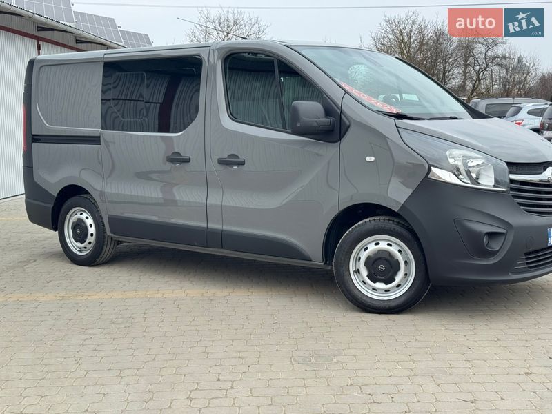 Грузопассажирский фургон Opel Vivaro 2017 в Коломые