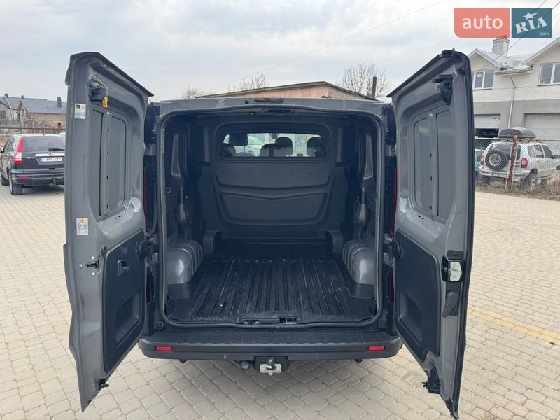 Грузопассажирский фургон Opel Vivaro 2017 в Коломые