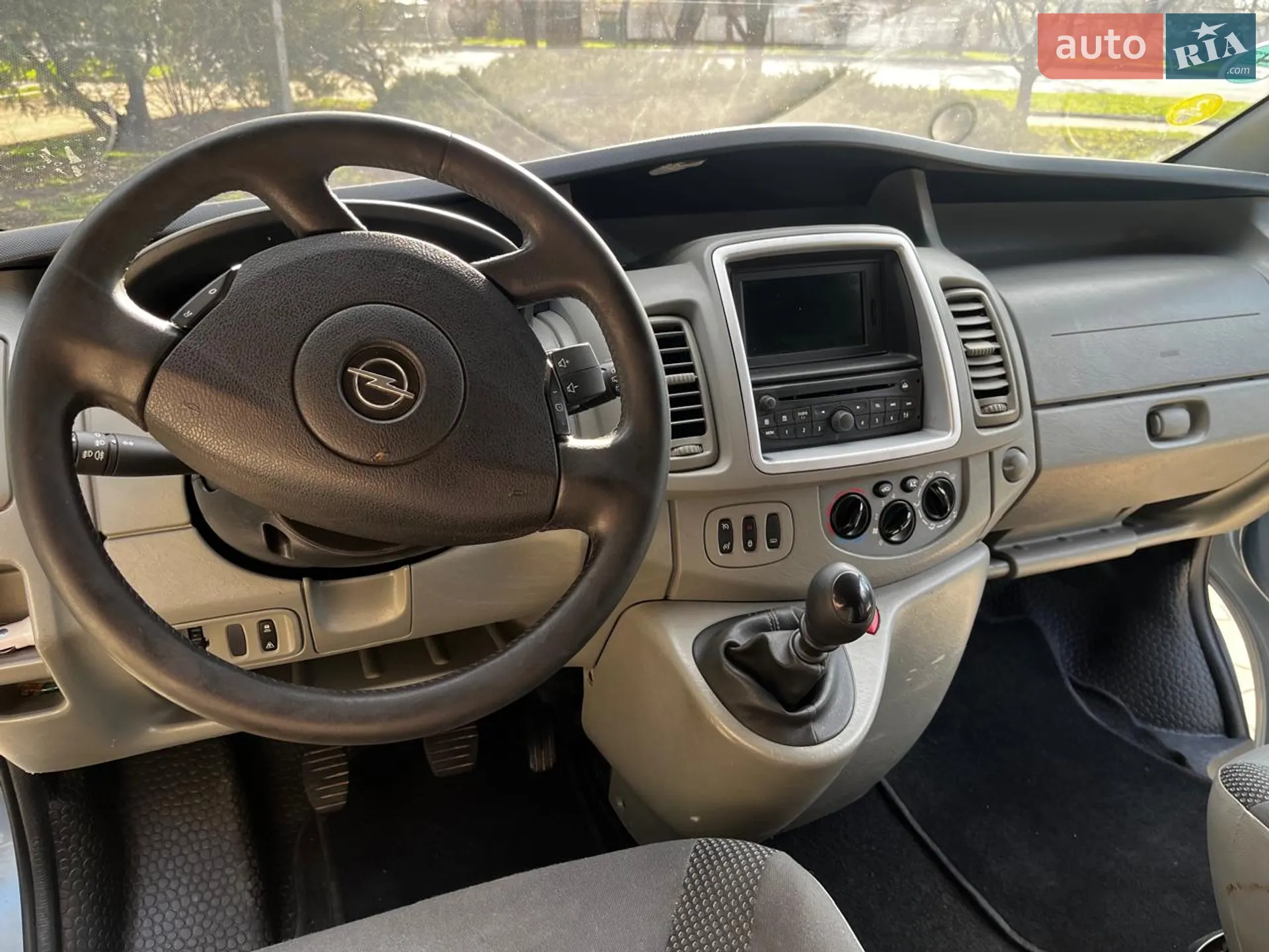 2010 Opel Vivaro - мініатюра 18