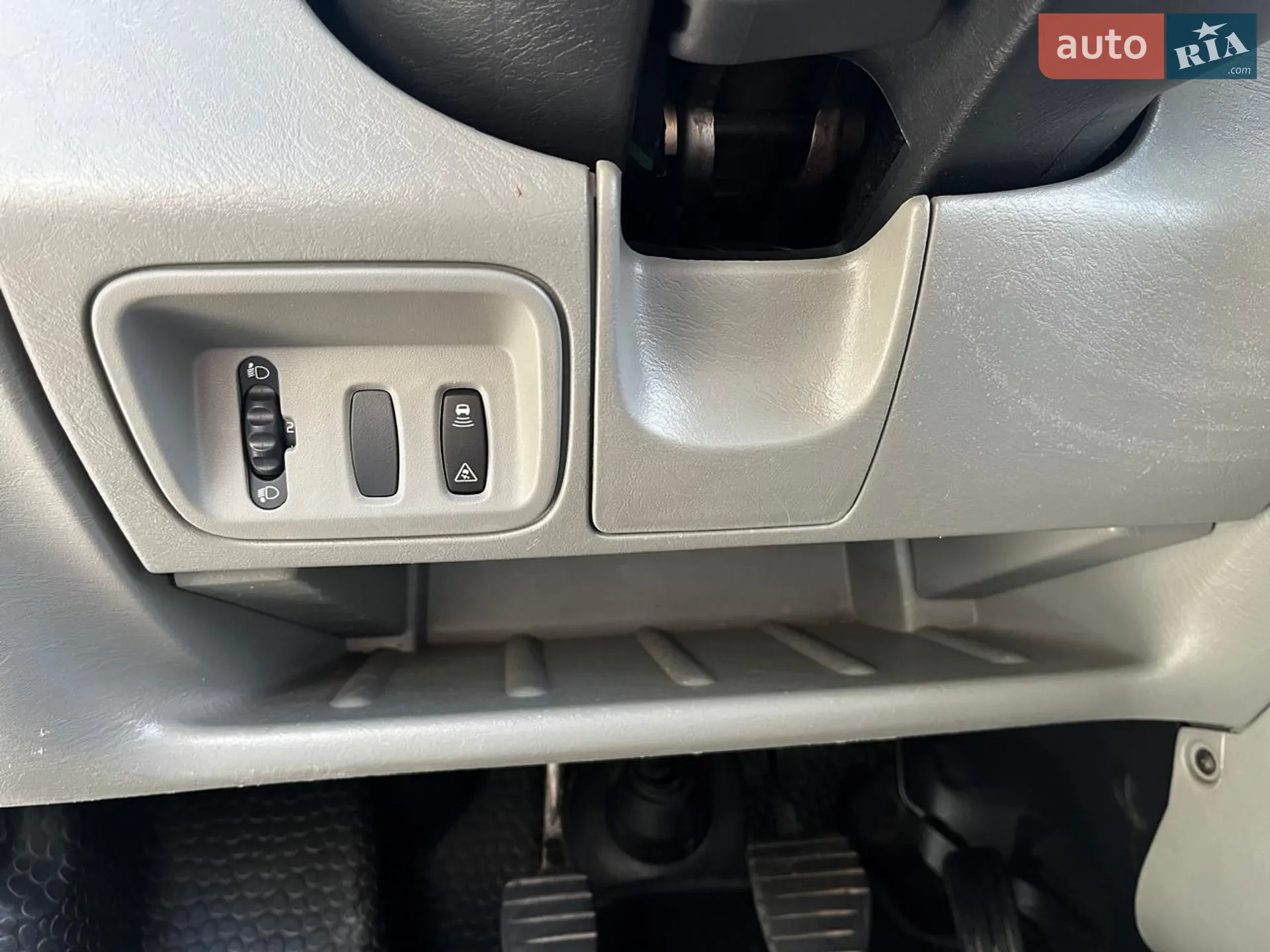 2010 Opel Vivaro - мініатюра 22