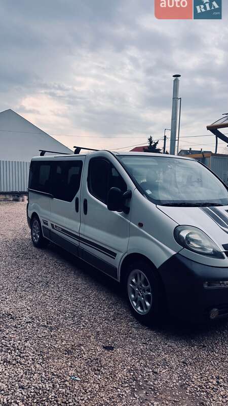 Opel Vivaro 2004