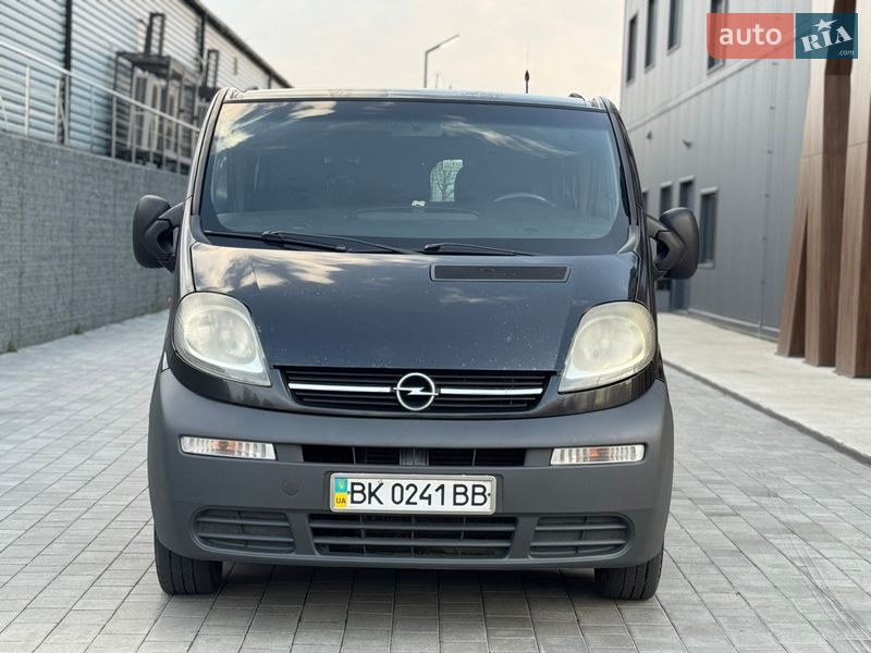 Мінівен Opel Vivaro 2003 в Луцьку