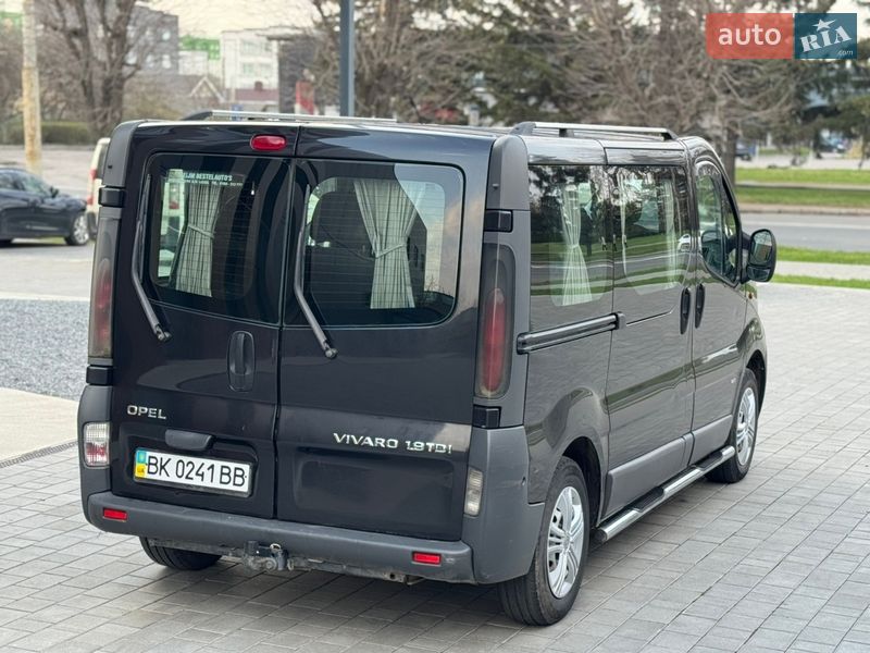 Мінівен Opel Vivaro 2003 в Луцьку