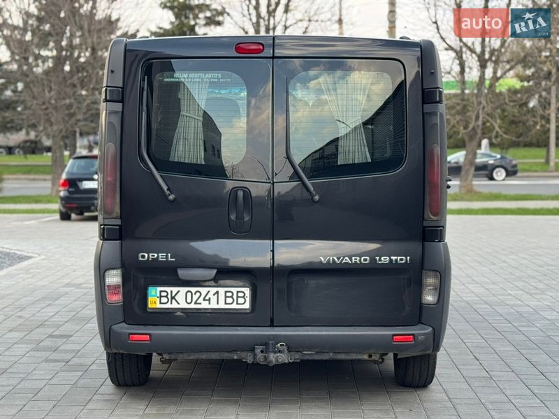 Мінівен Opel Vivaro 2003 в Луцьку