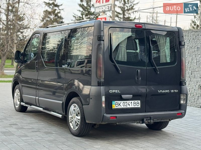Мінівен Opel Vivaro 2003 в Луцьку