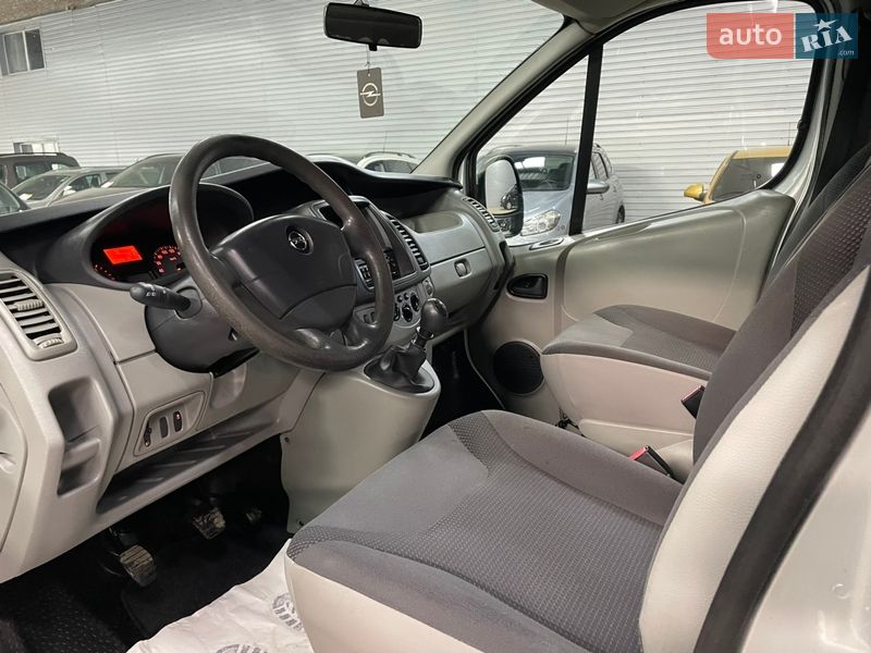 Мінівен Opel Vivaro 2012 в Стрию