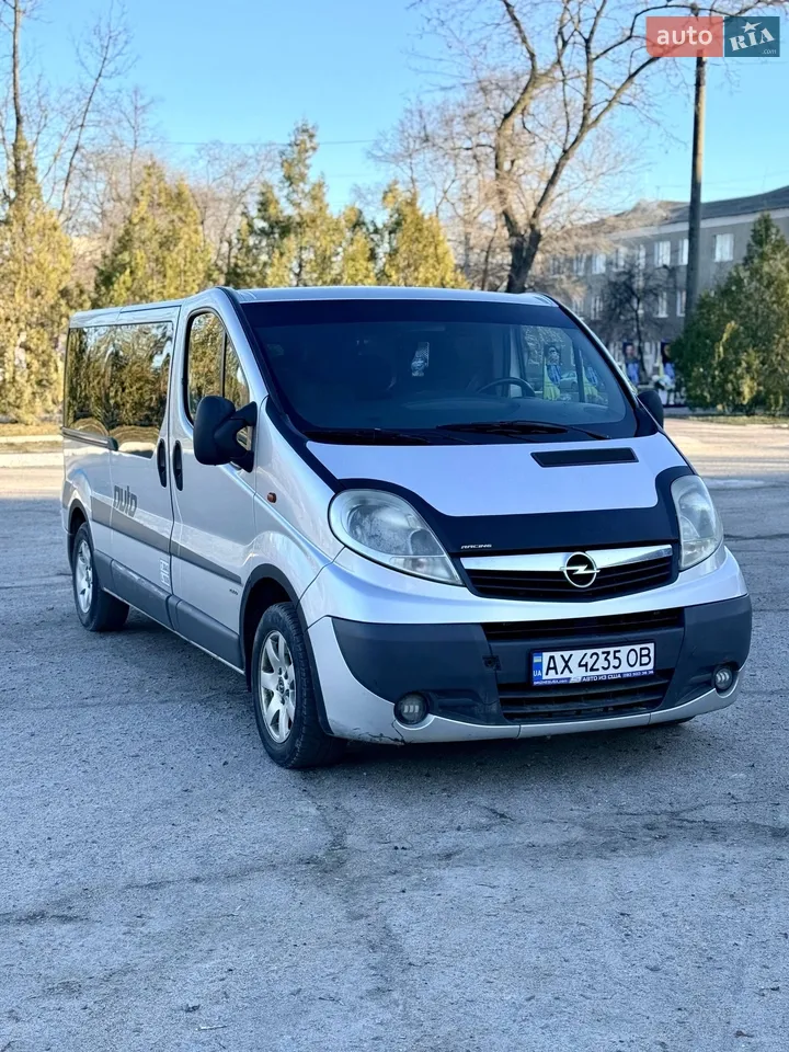 2010 Opel Vivaro - мініатюра 18