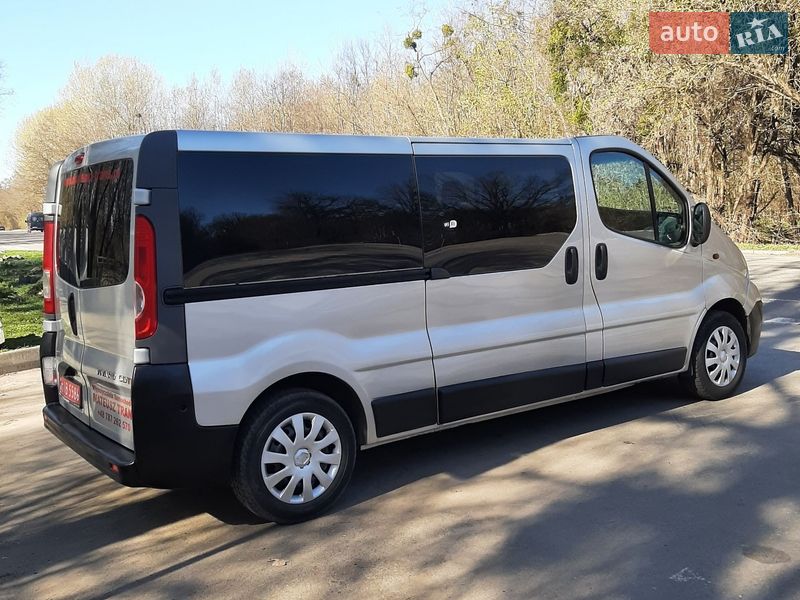Мінівен Opel Vivaro 2011 в Полтаві