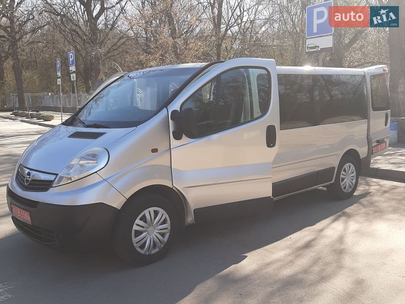 Мінівен Opel Vivaro 2011 в Полтаві