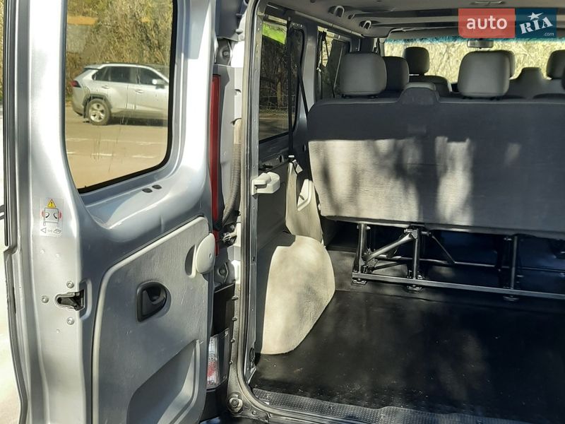 Мінівен Opel Vivaro 2011 в Полтаві