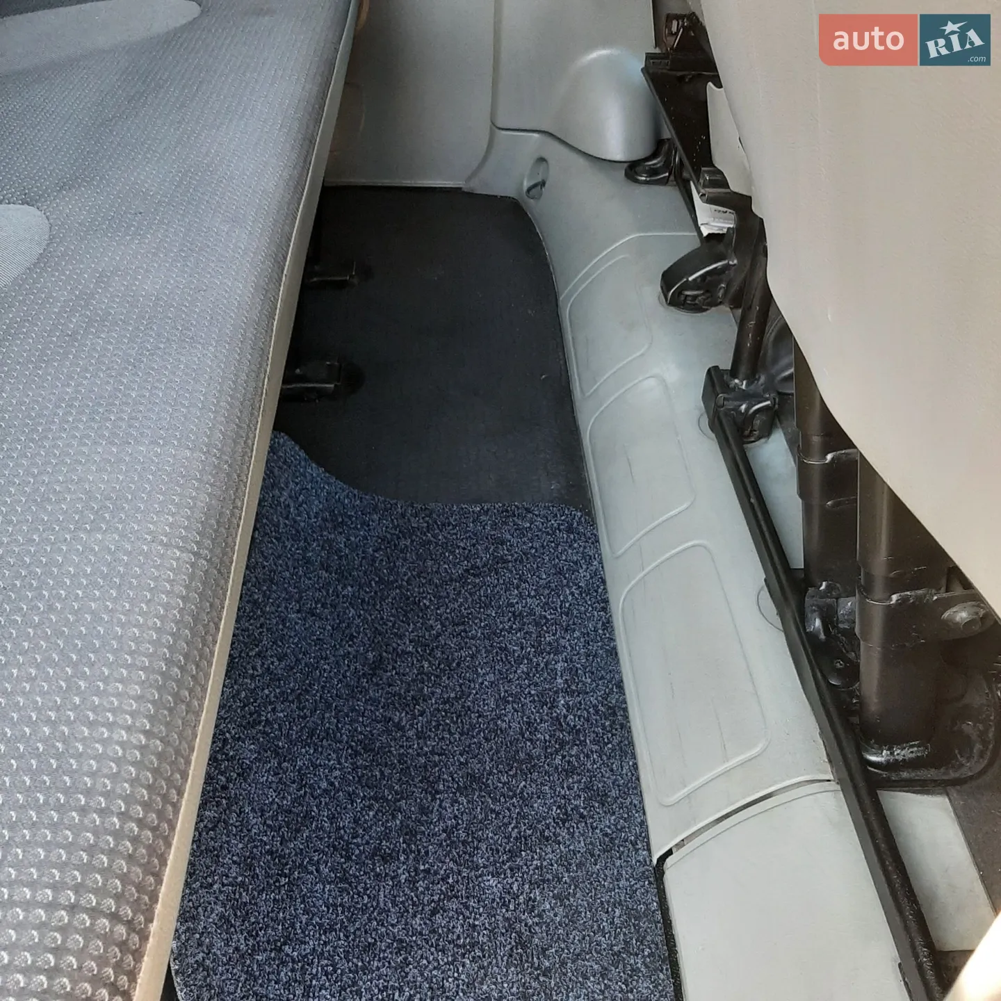 2011 Opel Vivaro - мініатюра 32