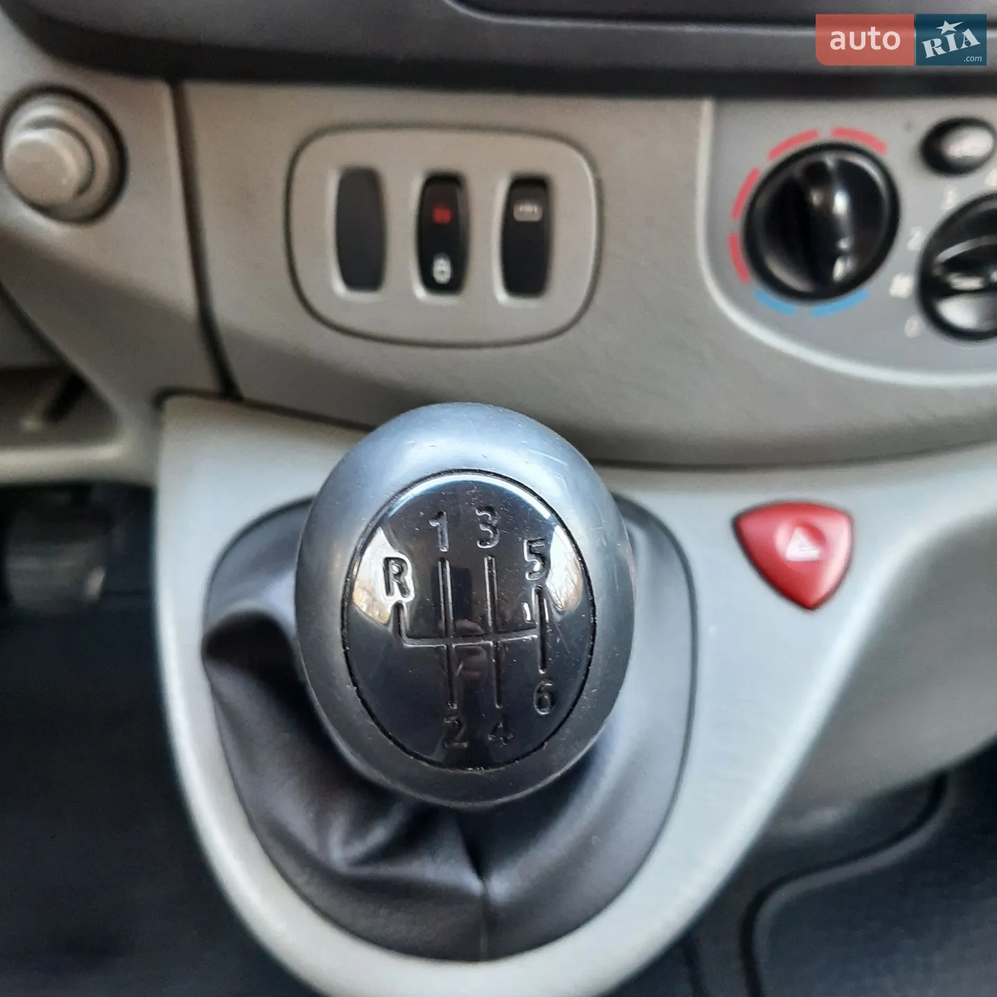 2011 Opel Vivaro - мініатюра 45