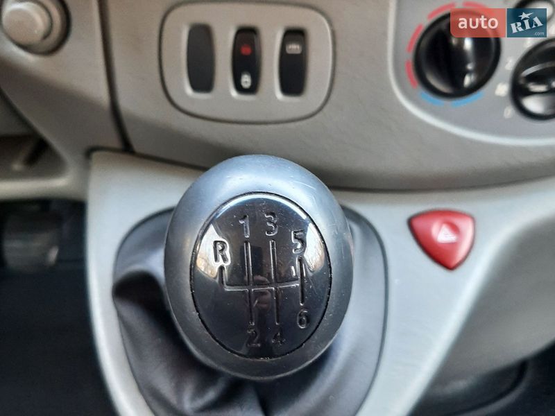 Мінівен Opel Vivaro 2011 в Полтаві