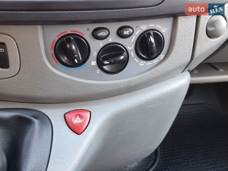 Мінівен Opel Vivaro 2011 в Полтаві