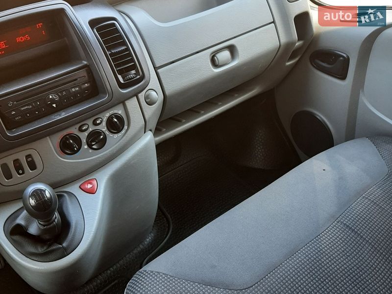 Мінівен Opel Vivaro 2011 в Полтаві