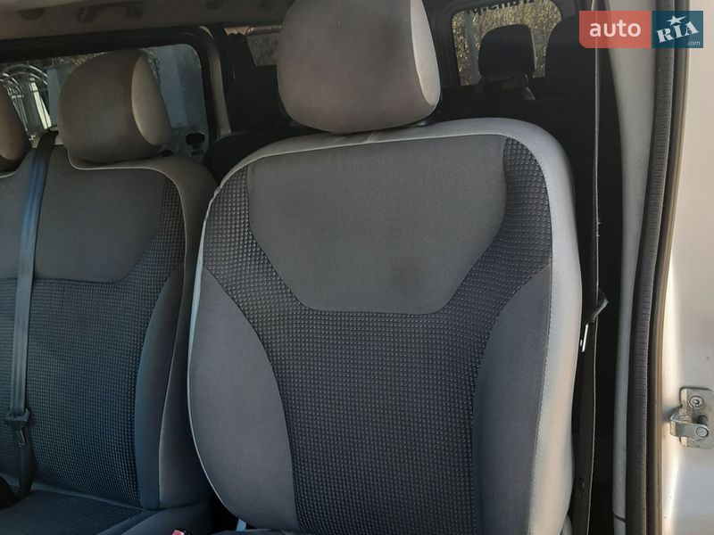 Мінівен Opel Vivaro 2011 в Полтаві