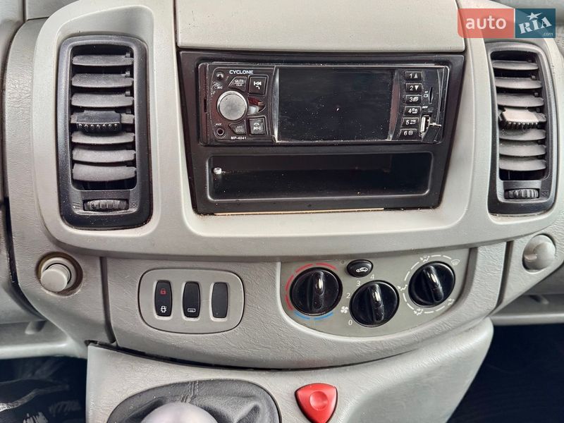 Грузовой фургон Opel Vivaro 2005 в Киеве фото 12 Грузовой фургон Opel Vivaro 2005 в Киеве