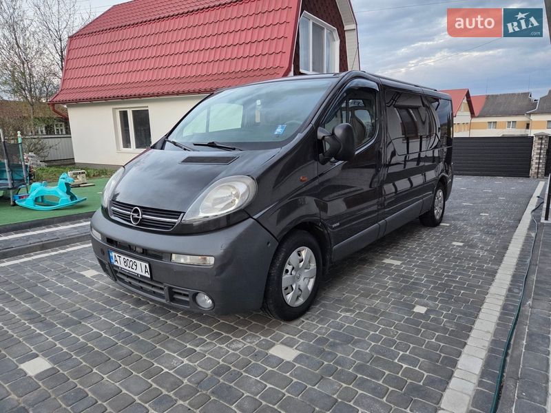 Opel Vivaro 2006