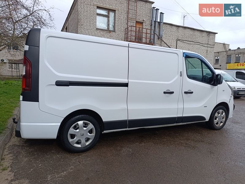 Грузовой фургон Opel Vivaro 2014 в Житомире