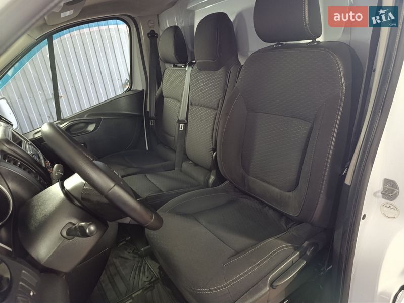 Грузовой фургон Opel Vivaro 2014 в Житомире